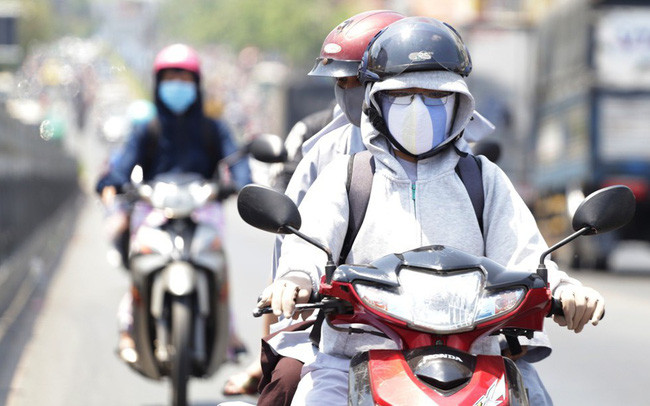 Mặc dù có rất nhiều việc bạn có thể làm để bảo vệ da, nhưng hãy biết chú ý đến cảm giác của làn da bạn. Hãy tránh nắng ngay khi bạn bắt đầu cảm thấy da mình nóng rát. Đừng cố để da tiếp xúc với ánh nắng quá lâu, dù bạn cho rằng đã che chắn kỹ.