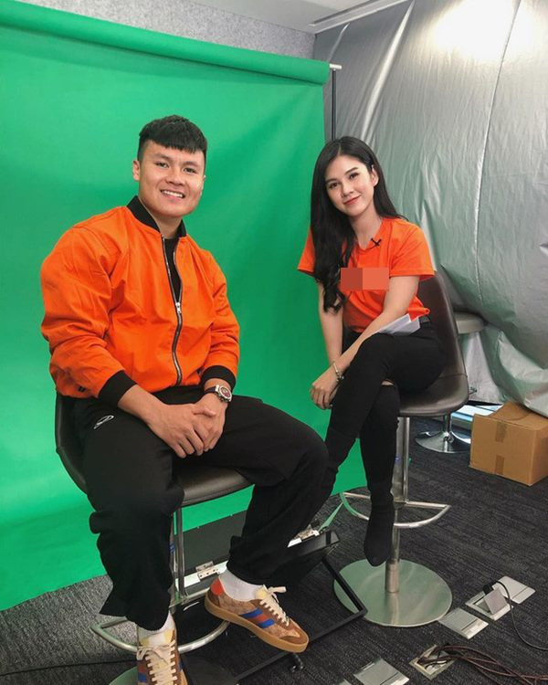 Đôi giày được Quang Hải đi vào những dịp quan trọng.