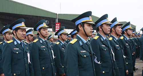 Tập trung huấn luyện nâng cao trình độ, tiến độ cho phi công; đào tạo và nâng cao trình độ chỉ huy bay trong các điều kiện khí tượng khác nhau; bay ứng dụng chiến đấu ban ngày, ban đêm, bay trên biển, bay biển xa...