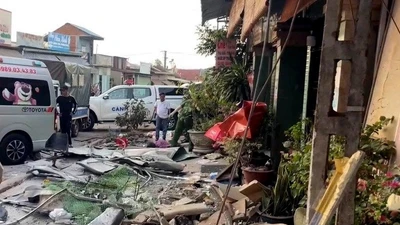 Xe lu mất phanh gây tai nạn trên đường liên xã ở Đồng Nai