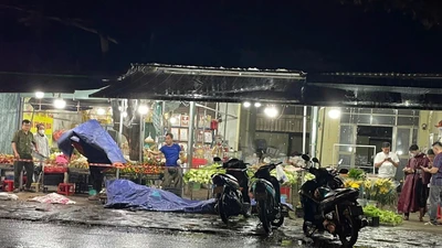 Nhóm 5 người bị bắt sau vụ vây đánh nam thanh niên tại sạp trái cây