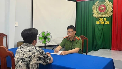 Vĩnh Long tiếp nhận công dân bị trục xuất, cảnh báo bẫy “việc nhẹ, lương cao”