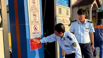 Cà Mau công bố đường dây nóng tiếp nhận phản ánh về kinh doanh xăng dầu