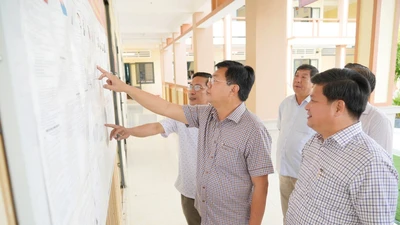 Bí thư Tỉnh ủy An Giang kiểm tra chuẩn bị bầu cử tại các địa phương