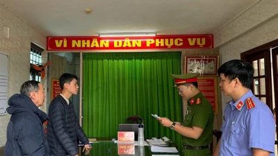 Bắt tạm giam đối tượng buôn bán thuốc lá nhập lậu tại Đà Nẵng