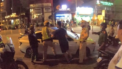 Đề nghị truy tố hai đối tượng gây rối trật tự sau khi né kiểm tra nồng độ cồn