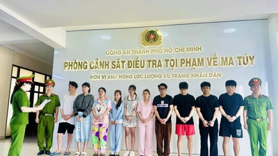 Bắt 8 người Hàn Quốc và 1 đối tượng truy nã trong chuyên án ma túy tại TP HCM