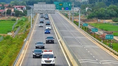 Thu phí 5 đoạn cao tốc Bắc - Nam đầu tư công từ 0 giờ ngày 2/3/2026
