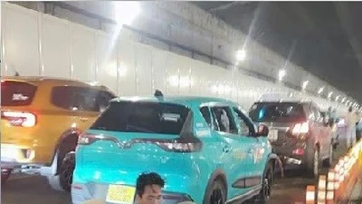 Điều tra vụ tai nạn giao thông liên hoàn trong hầm sông Sài Gòn