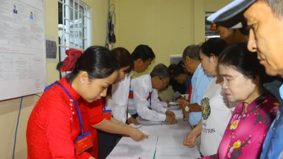 Cần Thơ: Hơn 3,1 triệu cử tri nô nức đi bầu cử trong ngày hội non sông