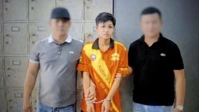 Bắt giữ đối tượng truy nã về tội trộm cắp tài sản tại Cà Mau