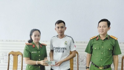 Hỗ trợ người dân lấy lại tiền chuyển nhầm qua ngân hàng