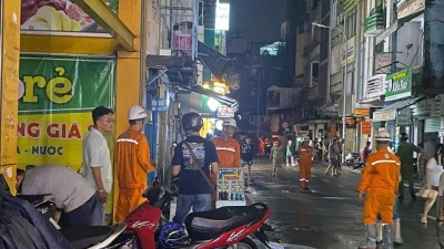Nam thanh niên tử vong nghi do điện rò tại khu vực ngập ở trung tâm TPHCM