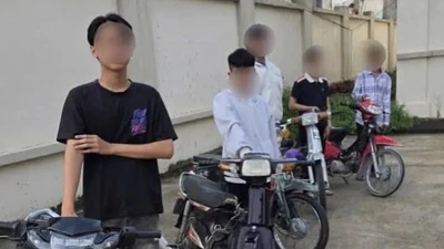 Tây Ninh: Tạm giữ 17 xe “độ” của nhóm thanh thiếu niên tụ tập rạng sáng