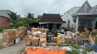 Phát hiện 3 điểm sản xuất, buôn bán nước hoa giả tại Cần Thơ