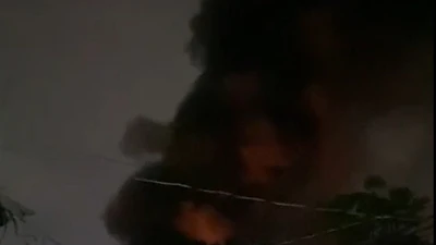 TP HCM: Cháy kho phế liệu, người dân hoảng loạn di chuyển khỏi khu vực