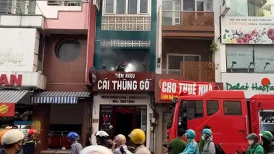 TP HCM: Cháy tiệm rượu trên đường Hai Bà Trưng