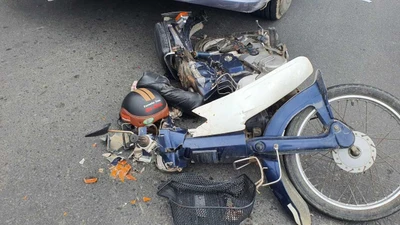Tai nạn giữa xe đầu kéo và xe máy trên đại lộ Võ Nguyên Giáp