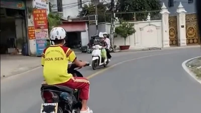 Xác minh clip thiếu niên che biển số, chạy xe nghi độ ở TP HCM