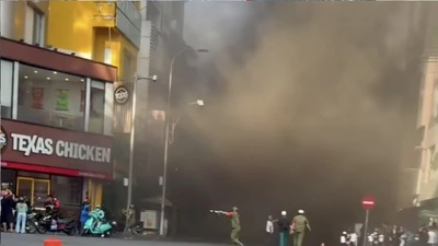 Cháy hầm giữ xe thẩm mỹ viện trên đường Nguyễn Đình Chiểu