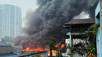 Đám cháy bùng lên dữ dội ở nhà máy bia Habeco