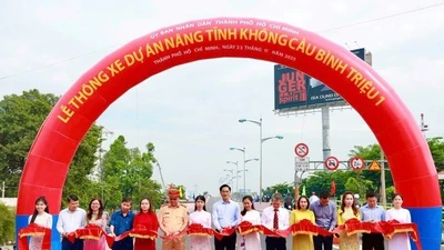 TPHCM đưa vào khai thác cầu Bình Triệu 1 sau khi nâng tĩnh không