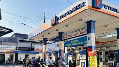 Vĩnh Long: Nhiều cửa hàng xăng dầu cam kết không găm hàng, tăng giá