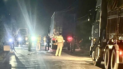 Va chạm giữa mô tô và xe đầu kéo tại Tây Ninh