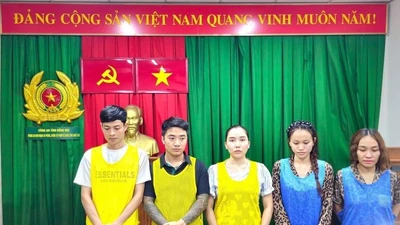 Bắt 14 đối tượng trong đường dây lừa đảo xuyên quốc gia