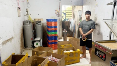 Phát hiện đường dây sản xuất, buôn bán thực phẩm giả quy mô lớn tại TPHCM