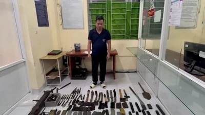 Khởi tố bị can tàng trữ trái phép vũ khí quân dụng tại TP Hồ Chí Minh