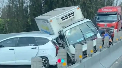 Va chạm liên hoàn 6 ô tô trên cao tốc TPHCM – Trung Lương