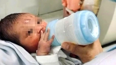 Phát hiện trẻ sơ sinh còn nguyên dây rốn bị vùi trong đất tại Gia Lai