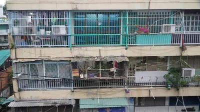 TP HCM yêu cầu xử lý nghiêm chung cư cơi nới, làm cản trở lối thoát hiểm