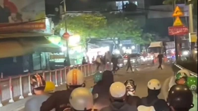 Xác minh clip hai nhóm người xô xát trên đường Dương Bá Trạc