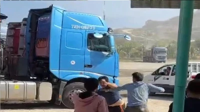 Mâu thuẫn tranh giành đá, hai tài xế ở Hàm Kiệm xảy ra xô xát