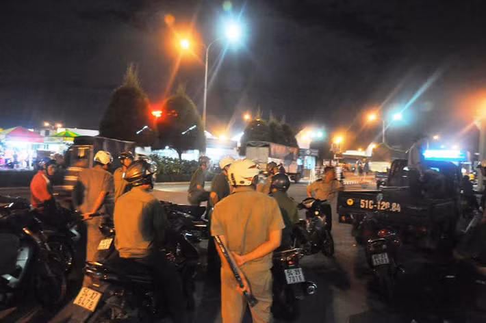 Đây là kế hoạch của lãnh đạo UBND TP HCM nhằm bảo vệ cuộc sống yên bình cho người dân, nhất là thời điểm cuối năm tình hình phạm pháp, gây rối trật tự công cộng diễn biến phức tạp.