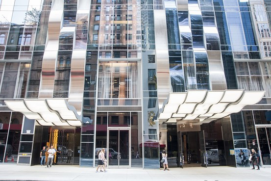 Với vị trị ngay trung tâm Manhattan, Park Hyatt là một trong những khách sạn cao cấp nhất tại thành phố New York.