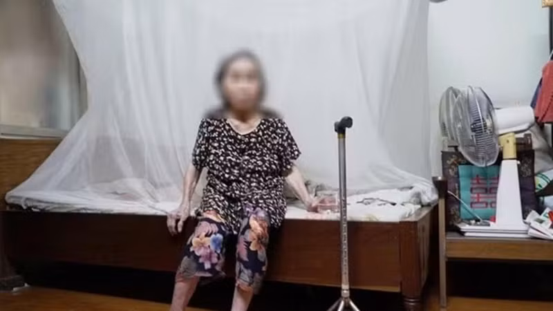 Hà Nội thông tin vụ cụ bà phải khiêng đi làm giấy ủy quyền nhận lương hưu