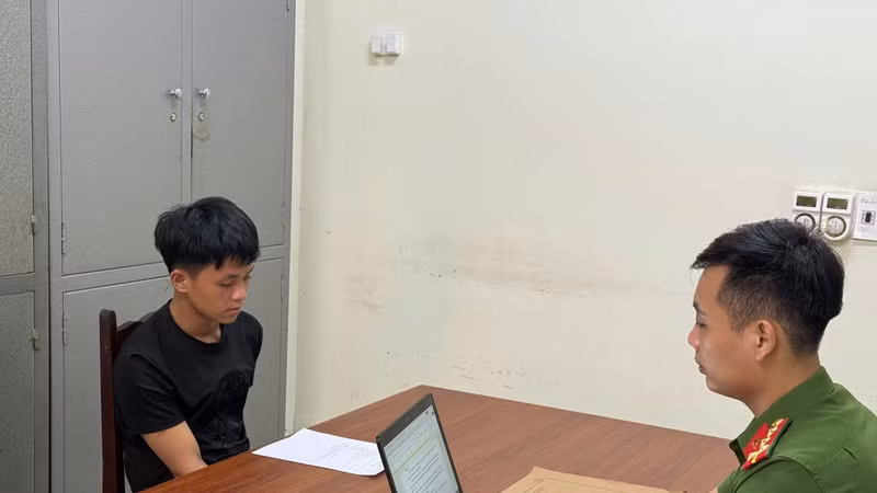 Bắt nam thanh niên đột nhập nhà dân, dùng dao khống chế 3 mẹ con
