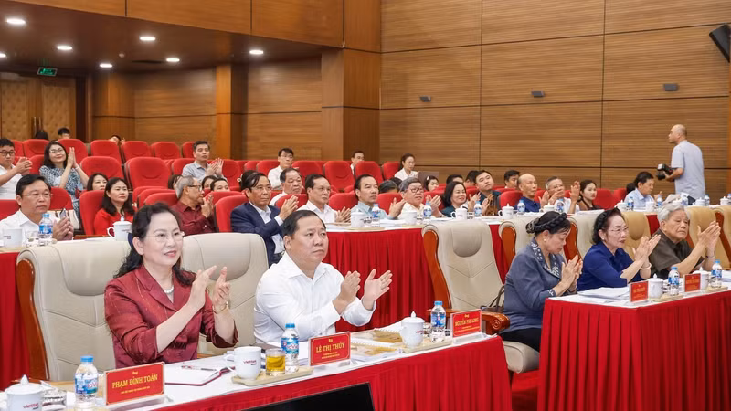 Toàn cảnh hội nghị Đoàn Chủ tịch lần thứ 7 của UBTƯMTTQ Việt Nam