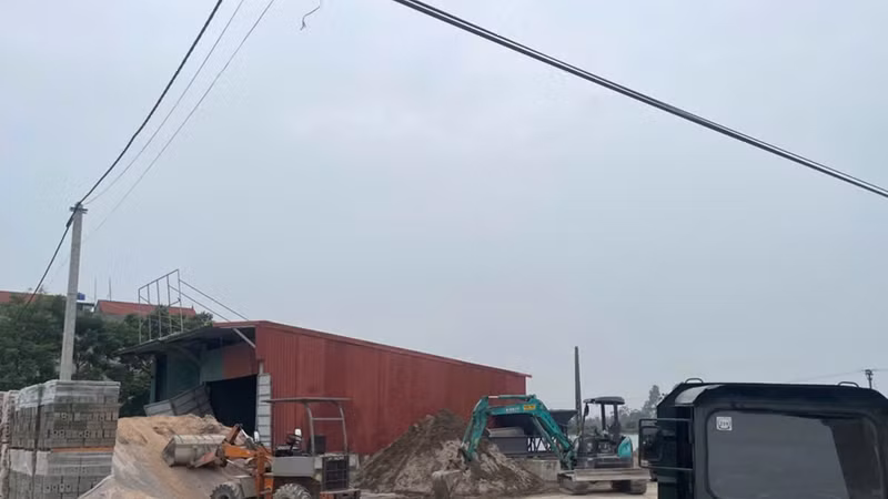 Hà Nội: Hai bãi tập kết VLXD có dấu hiệu gây ô nhiễm bị 'sờ gáy'