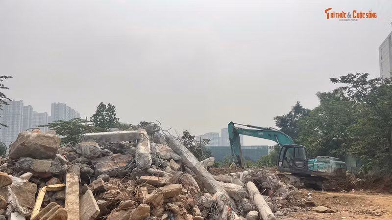 Phường Xuân Phương dẹp bỏ bãi đổ thải, VLXD trái phép 