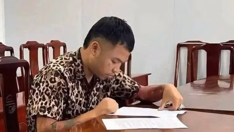'Khánh Sky' bị bắt khẩn cấp