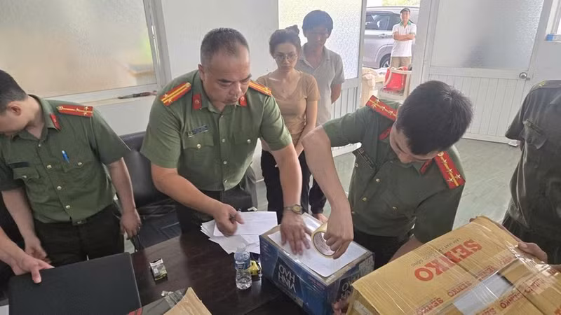 Lạng Sơn phá đường dây vận chuyển trái phép gần 90 tấn chất phóng xạ