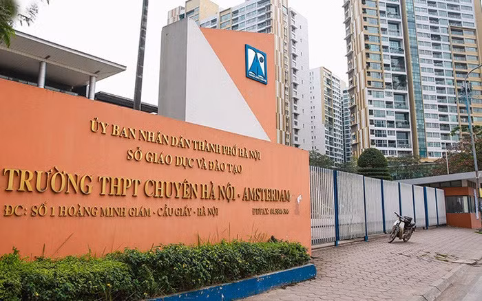 Hà Nội phê duyệt xây dựng hai trường THPT chuyên tiệm cận chuẩn quốc tế