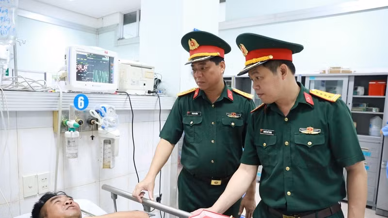 Hải Phòng: Cứu nạn thành công 11 thuyền viên trong vụ tàu chìm