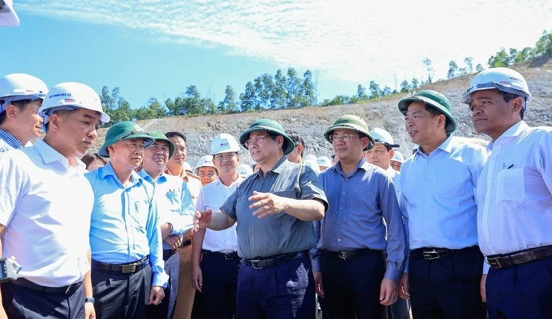 Thủ tướng yêu cầu sớm vận hành cao tốc Quảng Ngãi - Hoài Nhơn