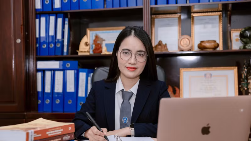 Tài khoản ngân hàng phải dùng tên thật – có minh bạch trách nhiệm?