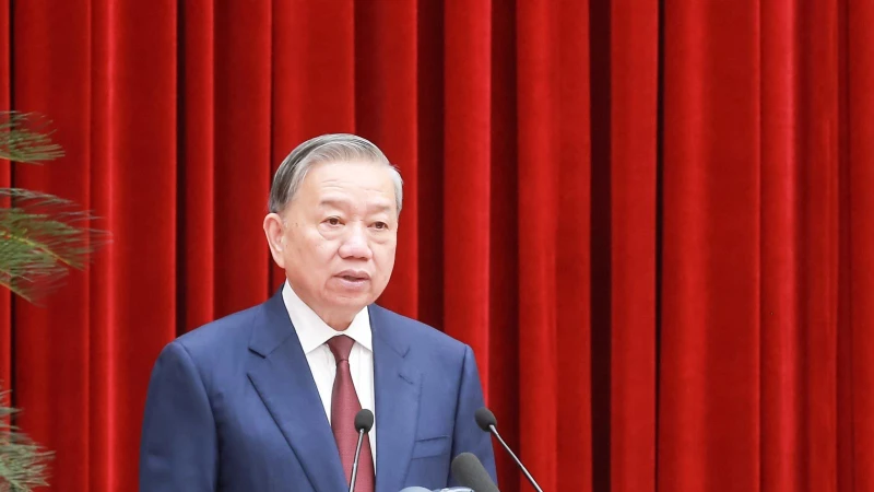 Thông báo Hội nghị lần thứ hai Ban Chấp hành Trung ương Đảng Khóa XIV